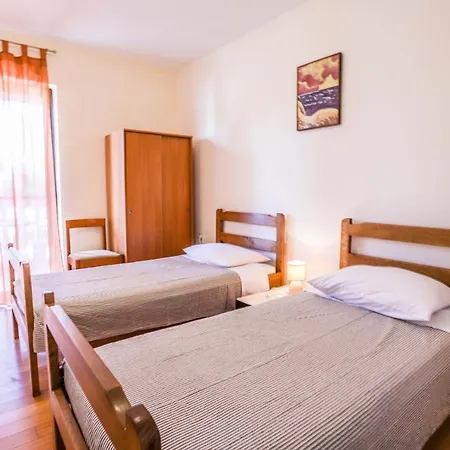 Appartement With A Parking Space - 7655